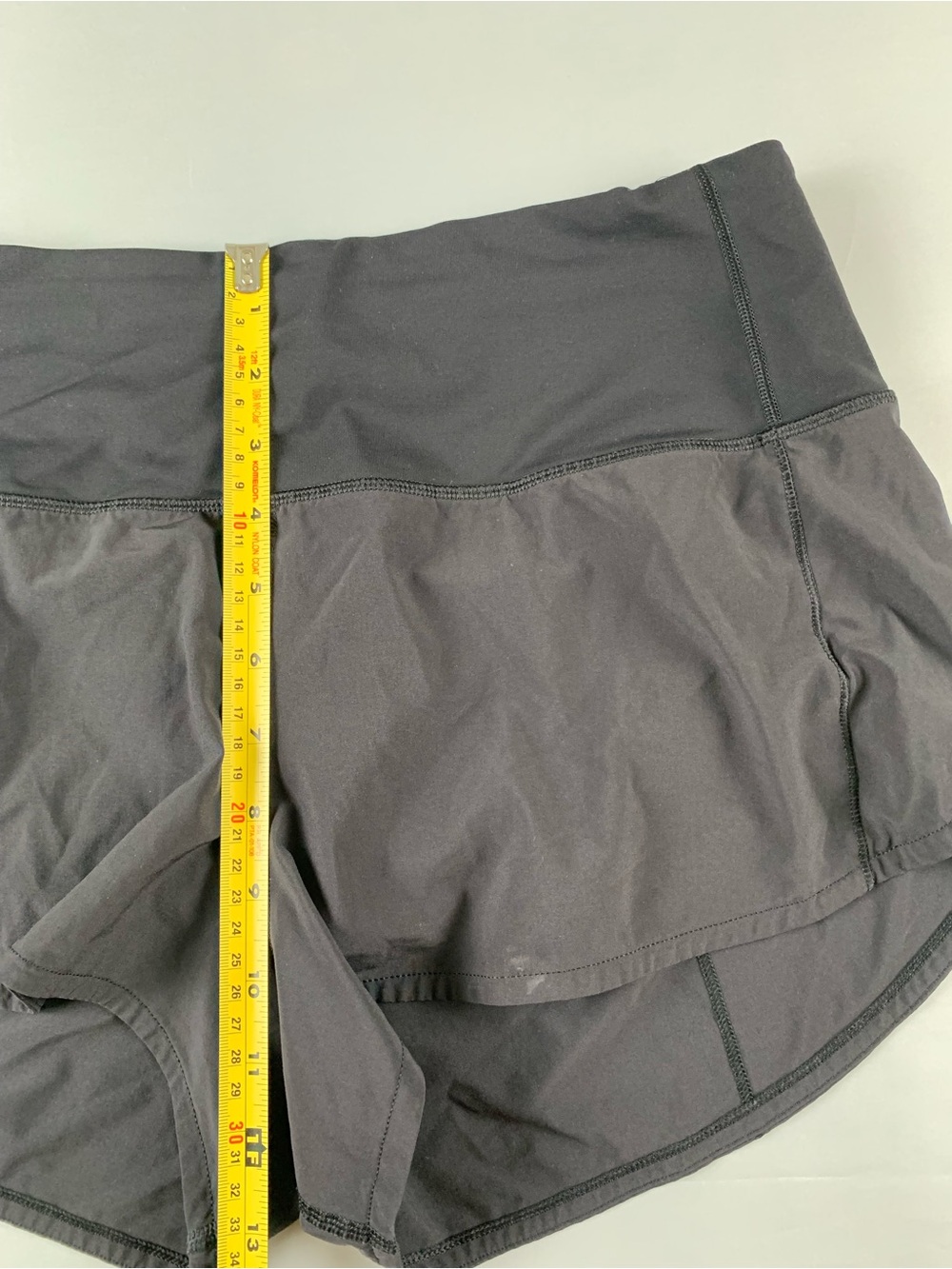 lululemon Speed up High-rise 2.5” inseam black Short size 8 - Picture 5 of 6